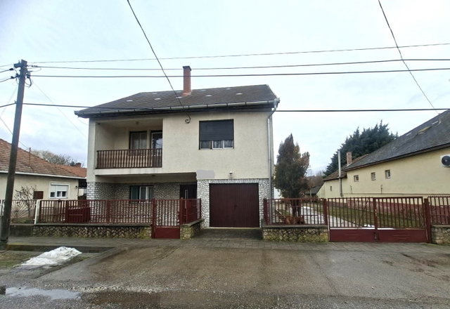 Eladó családi ház, Sályon 32.5 M Ft, 4 szobás