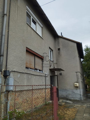 Eladó téglalakás, Várpalotán 29 M Ft, 2 szobás
