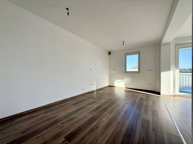 Eladó téglalakás, Herenden 83 M Ft, 3 szobás