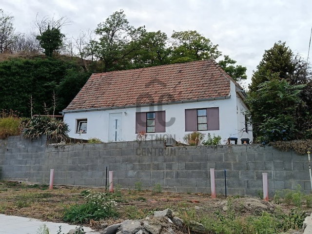 Eladó családi ház, Pakson 19.9 M Ft, 2 szobás
