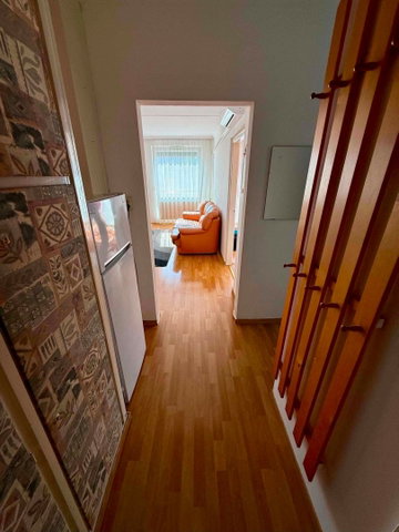 Eladó panellakás, Pécsett 64.9 M Ft, 3 szobás