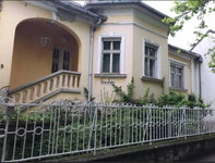 Eladó családi ház, Tatán 179 M Ft, 5 szobás