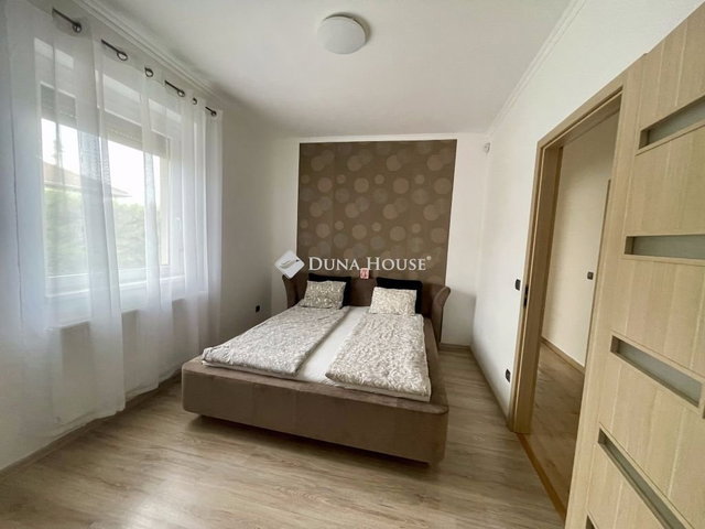 Eladó családi ház, Délegyházán 111 M Ft, 4 szobás