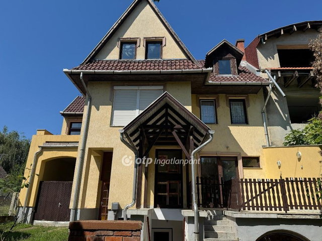 Eladó családi ház, Tiszafüreden 88 M Ft, 3+1 szobás