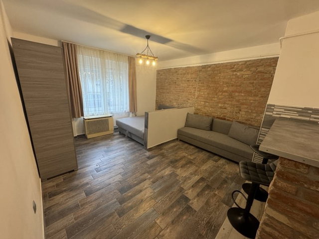 Eladó sorház, Pécsett 29.9 M Ft, 1 szobás / költözzbe.hu