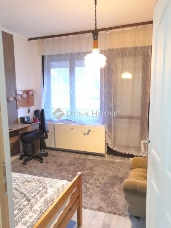 6 hálószoba · 300 m² · 109.000.000 Ft