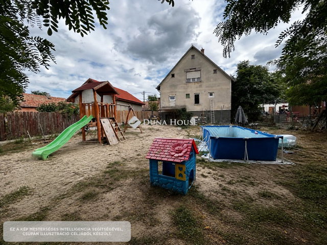 Eladó családi ház, Ráckevén 52 M Ft, 5 szobás