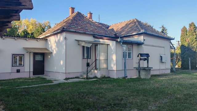 Eladó családi ház, Győrött 55 M Ft, 2 szobás