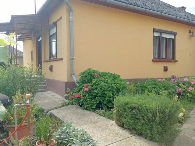 Eladó családi ház, Tiszabercelen 17.9 M Ft, 3 szobás