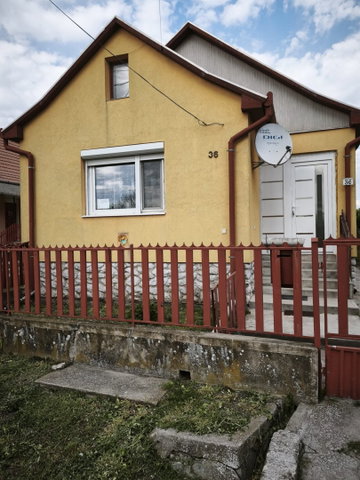 Eladó családi ház, Besenyőtelken 29.5 M Ft, 3 szobás