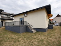 Eladó családi ház, Dunakeszin 149.9 M Ft, 4 szobás