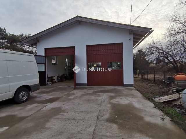 Eladó ipari ingatlan, Szigethalmon, Arany János utcában 75.9 M Ft