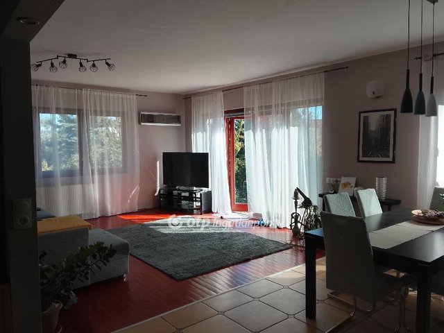 Eladó családi ház, Pomázon 250 M Ft, 6 szobás