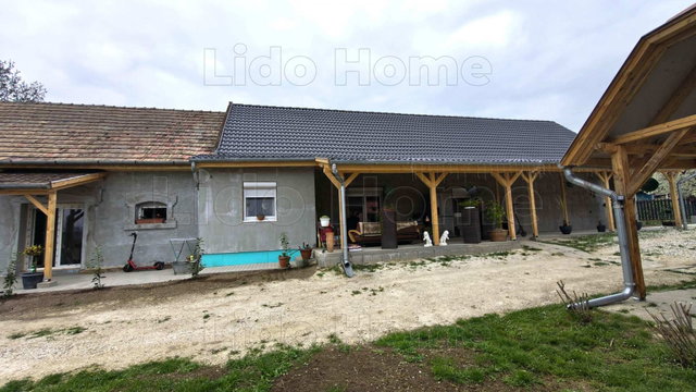 Eladó családi ház, Kapolyon 43.5 M Ft, 4+1 szobás
