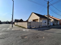 Eladó családi ház