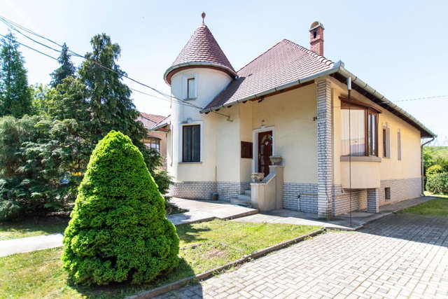 Eladó téglalakás, Miskolcon 0.14 M Ft, 1 szobás