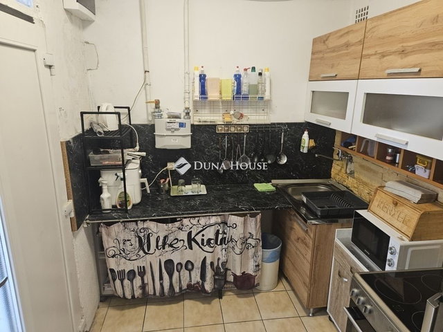 Eladó családi ház, Budapesten, XV. kerületben 55 M Ft, 3 szobás