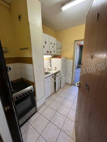 Eladó panellakás, Dunaújvárosban 21.5 M Ft, 1 szobás
