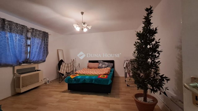 Eladó ikerház, Törtelen, Fűzfa úton 55 M Ft, 4 szobás