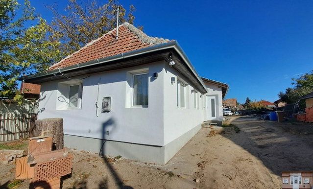 Eladó családi ház, Pilisen 48.9 M Ft, 3 szobás