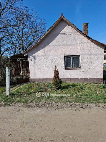 Eladó családi ház, Hajdúböszörményen 8.9 M Ft, 2 szobás