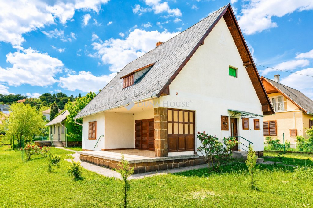 6 bed · 180m² · 129.900.000 ft