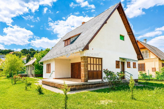Eladó családi ház, Balatonalmádiban 129.9 M Ft, 6 szobás