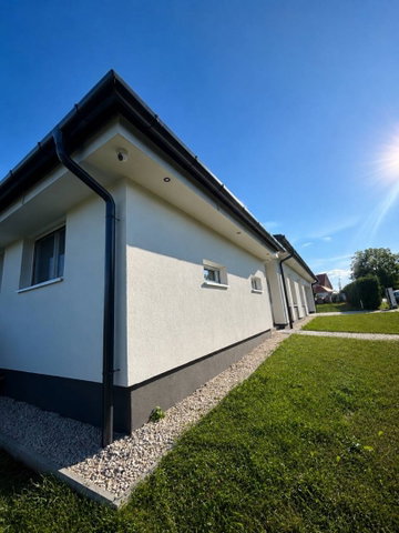 Eladó családi ház, Pécsett 235 M Ft, 5 szobás