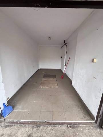 Eladó garázs, Debrecenben, Tőzsér utcában 6.9 M Ft