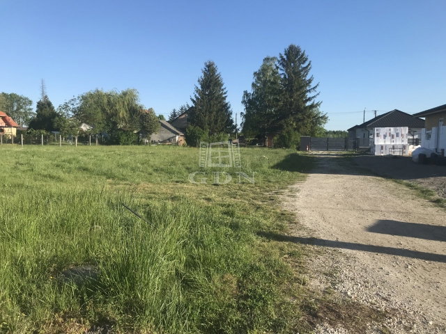 Eladó telek, Balatonkeresztúron 28 M Ft / költözzbe.hu