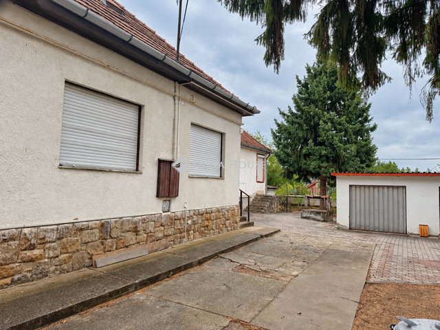 Eladó családi ház, Budakeszin 269.9 M Ft, 7 szobás