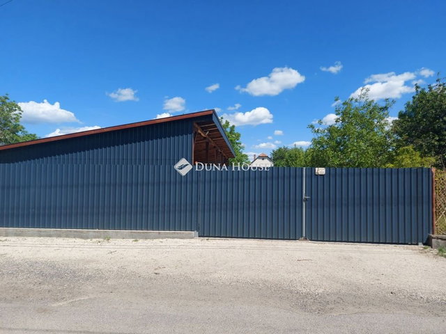 Eladó ipari ingatlan, Izsákon, Somogyi Béla utcában 10.7 M Ft