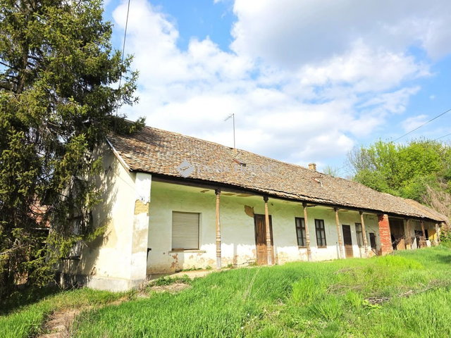 Eladó családi ház, Hőgyészen 6.9 M Ft, 3 szobás