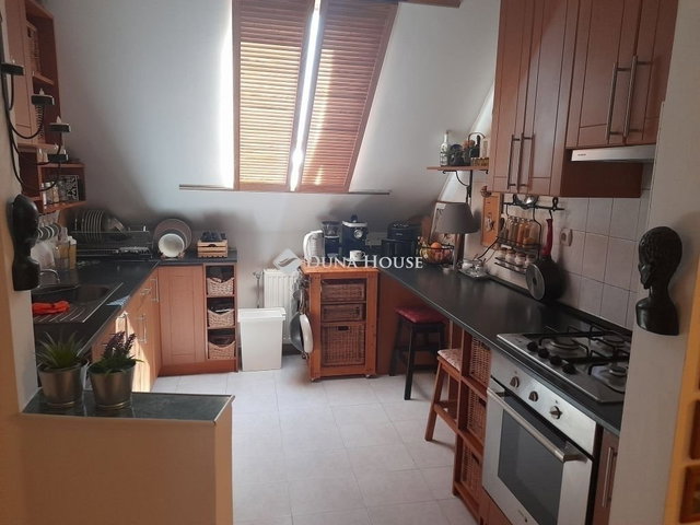 Eladó téglalakás, Szegeden 71 M Ft, 3 szobás