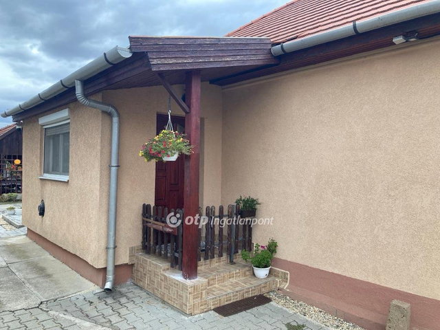 Eladó családi ház, Felsőzsolcán 58.5 M Ft, 3 szobás