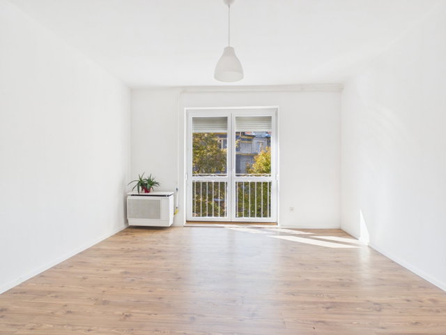 Eladó téglalakás, Budapesten, III. kerületben, Hévízi úton