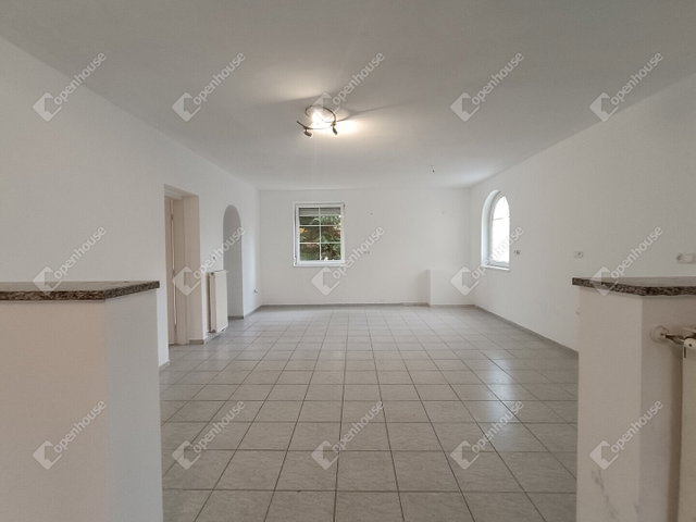 Eladó családi ház, Harkán 130 M Ft, 7 szobás