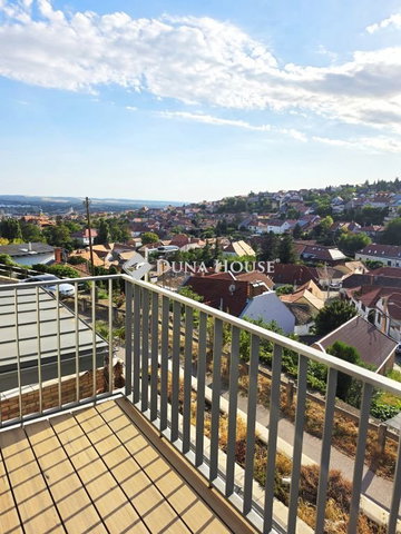 Eladó téglalakás, Pécsett 99.9 M Ft, 2 szobás
