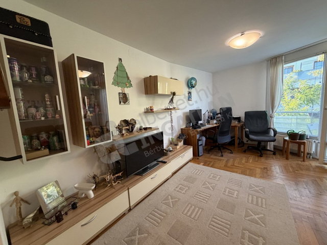 Eladó téglalakás, Budapesten, IV. kerületben, Árpád úton