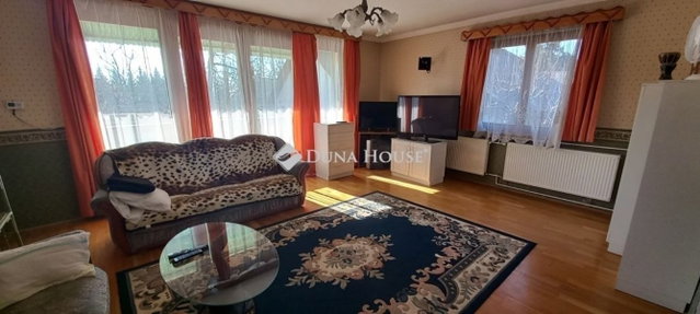 Eladó családi ház, Budaörsön 159.9 M Ft, 6 szobás