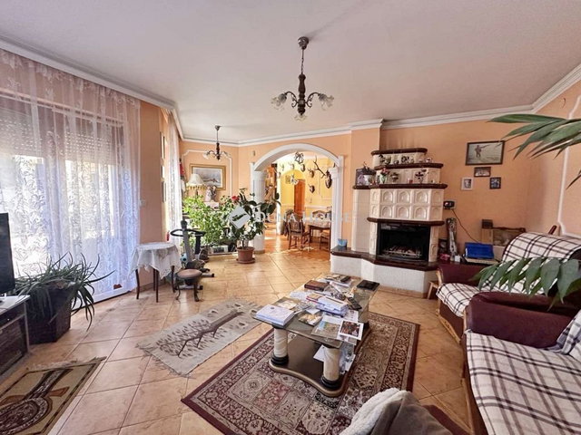 Eladó családi ház, Érden 215 M Ft, 6 szobás