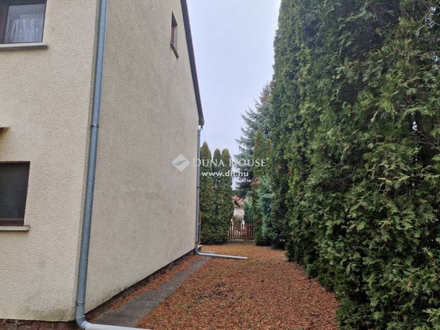 Eladó nyaraló, Fonyódon 49.9 M Ft, 3 szobás