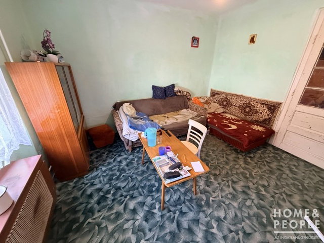 Eladó családi ház, Szegeden 45.999 M Ft, 3 szobás