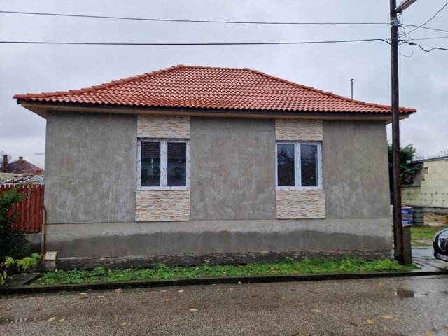 Eladó családi ház, Szolnokon 60 M Ft, 2+1 szobás