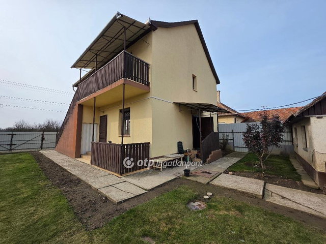 Eladó családi ház, Polgáron 33.9 M Ft, 3+1 szobás
