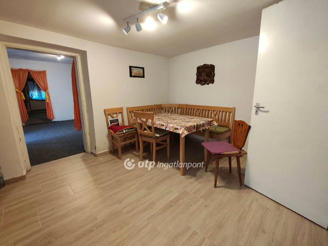 Eladó családi ház, Őcsényen 22 M Ft, 3 szobás