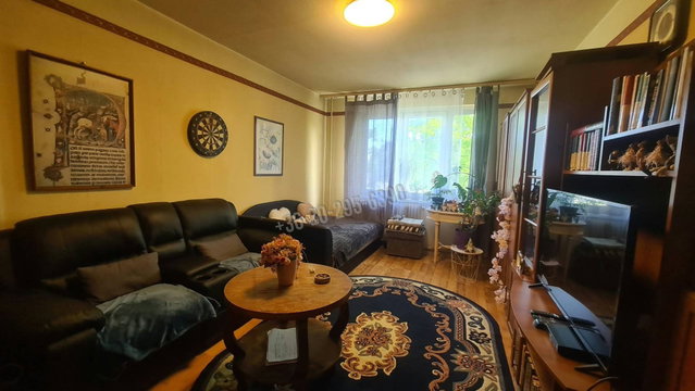 Eladó panellakás, Dunaújvárosban 27.9 M Ft, 2 szobás