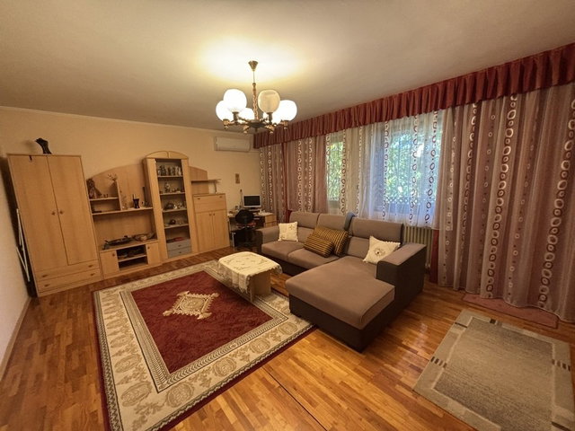 Eladó családi ház, Polgáron 46 M Ft, 5 szobás