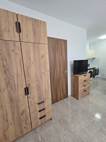 Kiadó sorház, albérlet, Debrecenben 150 E Ft / hó, 1 szobás