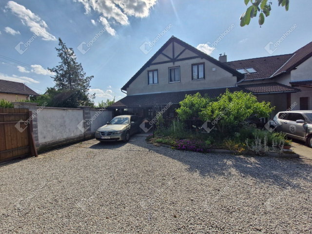 Eladó családi ház, Kaposváron 129 M Ft, 5 szobás